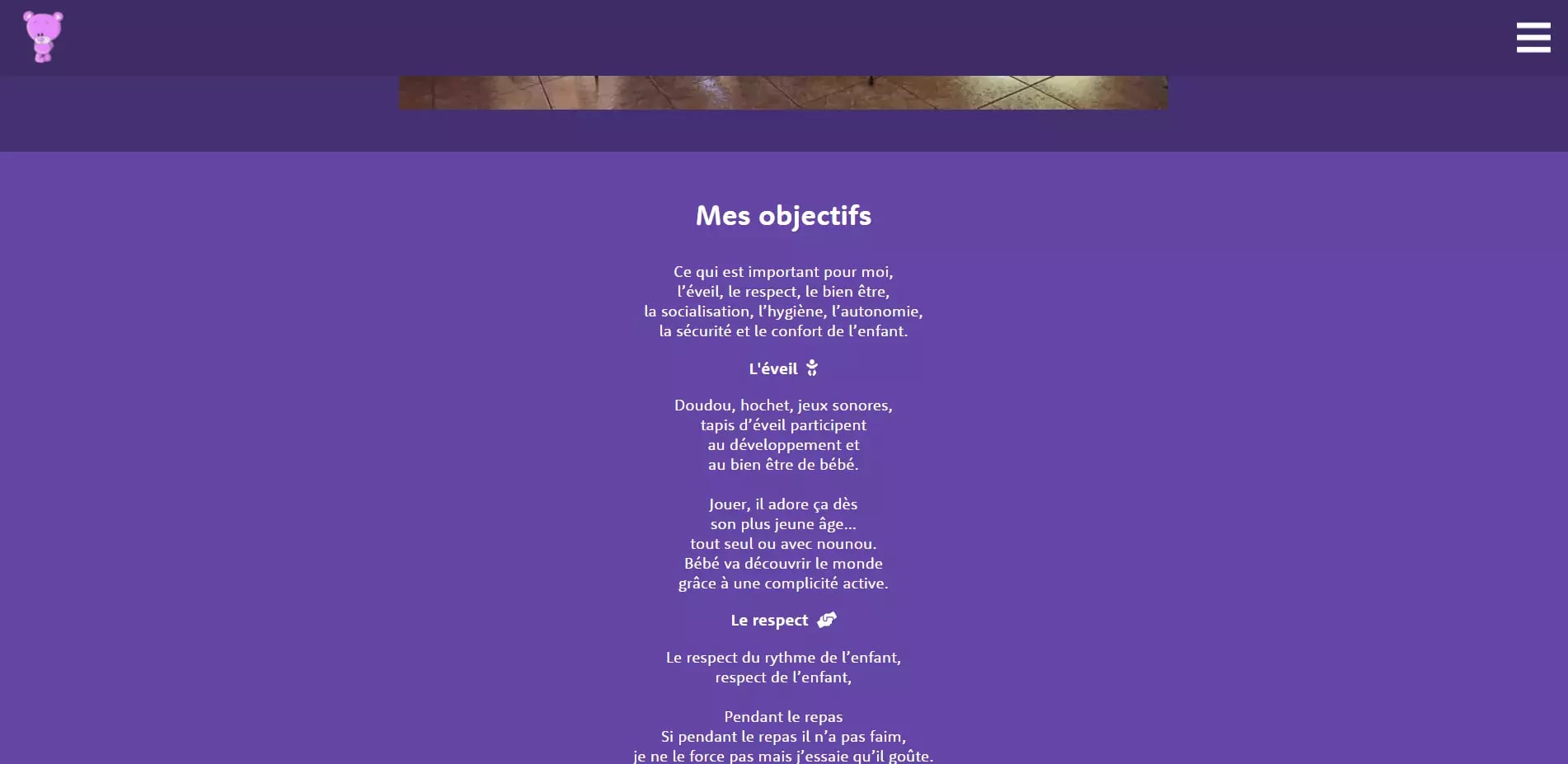 Webpage screenshot with text in French discussing goals related to childcare on a purple background